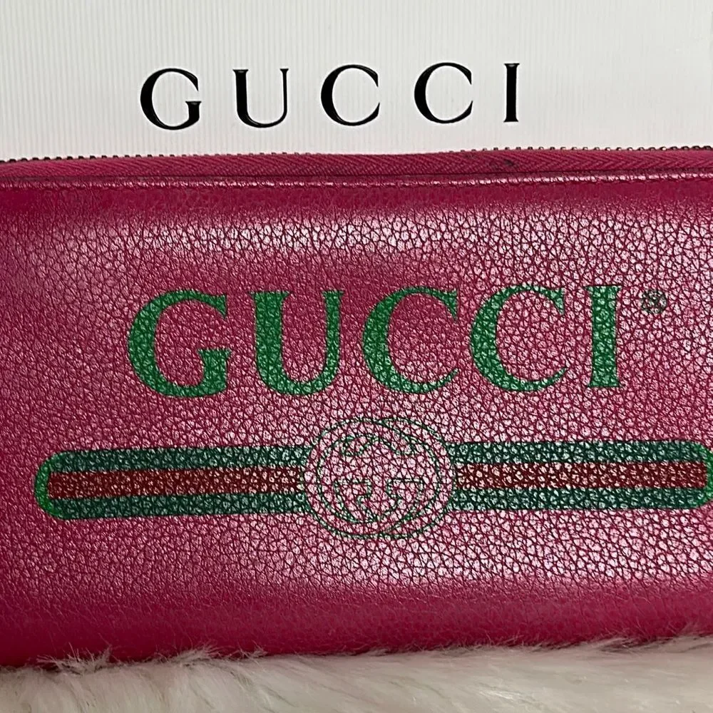 💯Authentic Gucci Zipped Around Long Wallet🍀